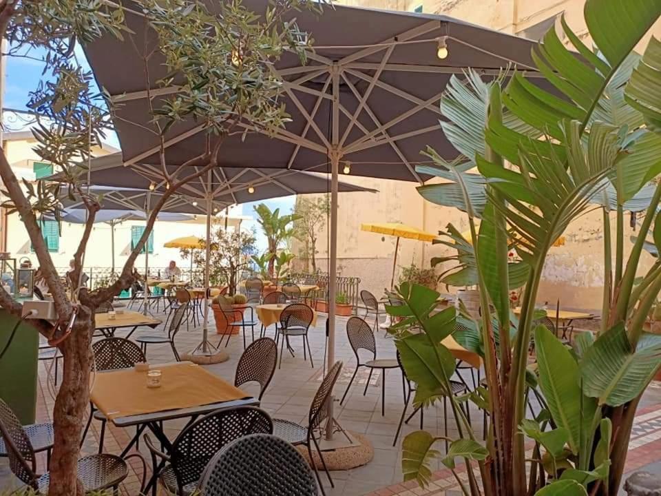 לינה וארוחת בוקר בורדיגרה La Terrazza מראה חיצוני תמונה